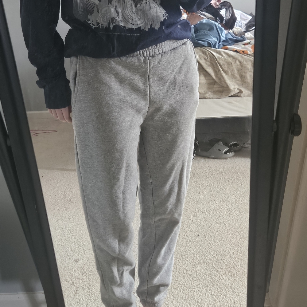Forever 21 gray sweatpants